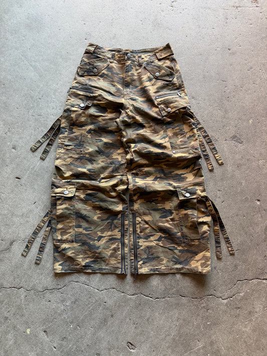 RECON ARMY CAMO PANTS DEFECT (32)