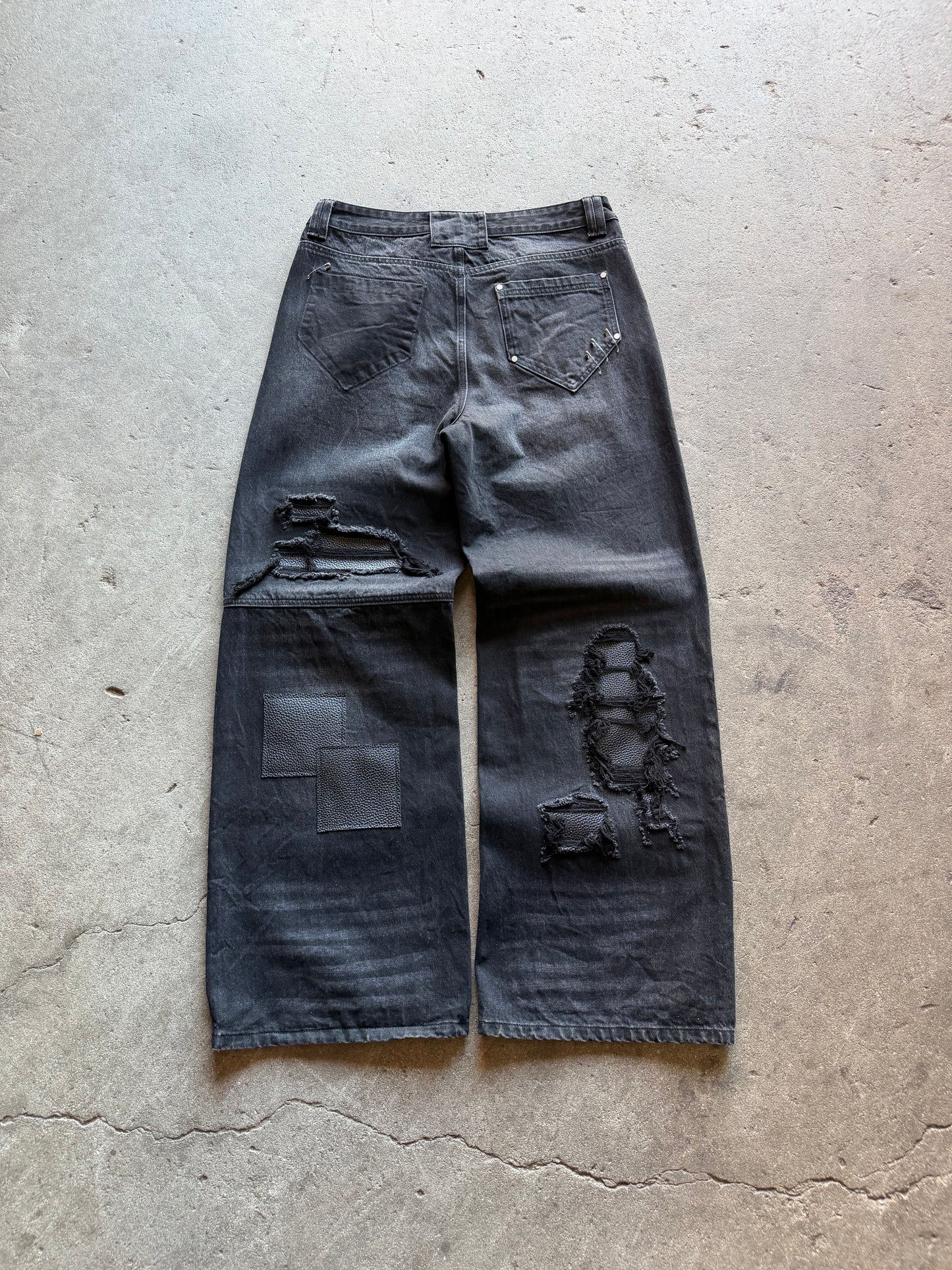 VINTAGE DISTRESSED JEAN SAMPLE (32)